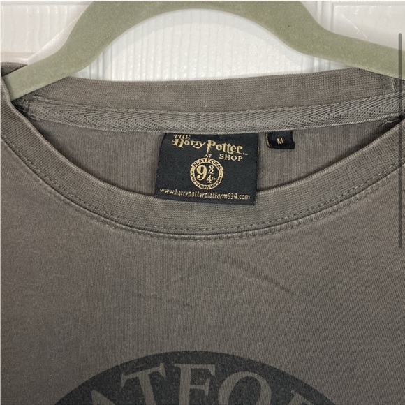 Bundle of 4 Harry Potter Shirts (3 T-Shirts and 1 Button Down T-Shirt) 🪄✨⚡️ - Picture 9 of 13